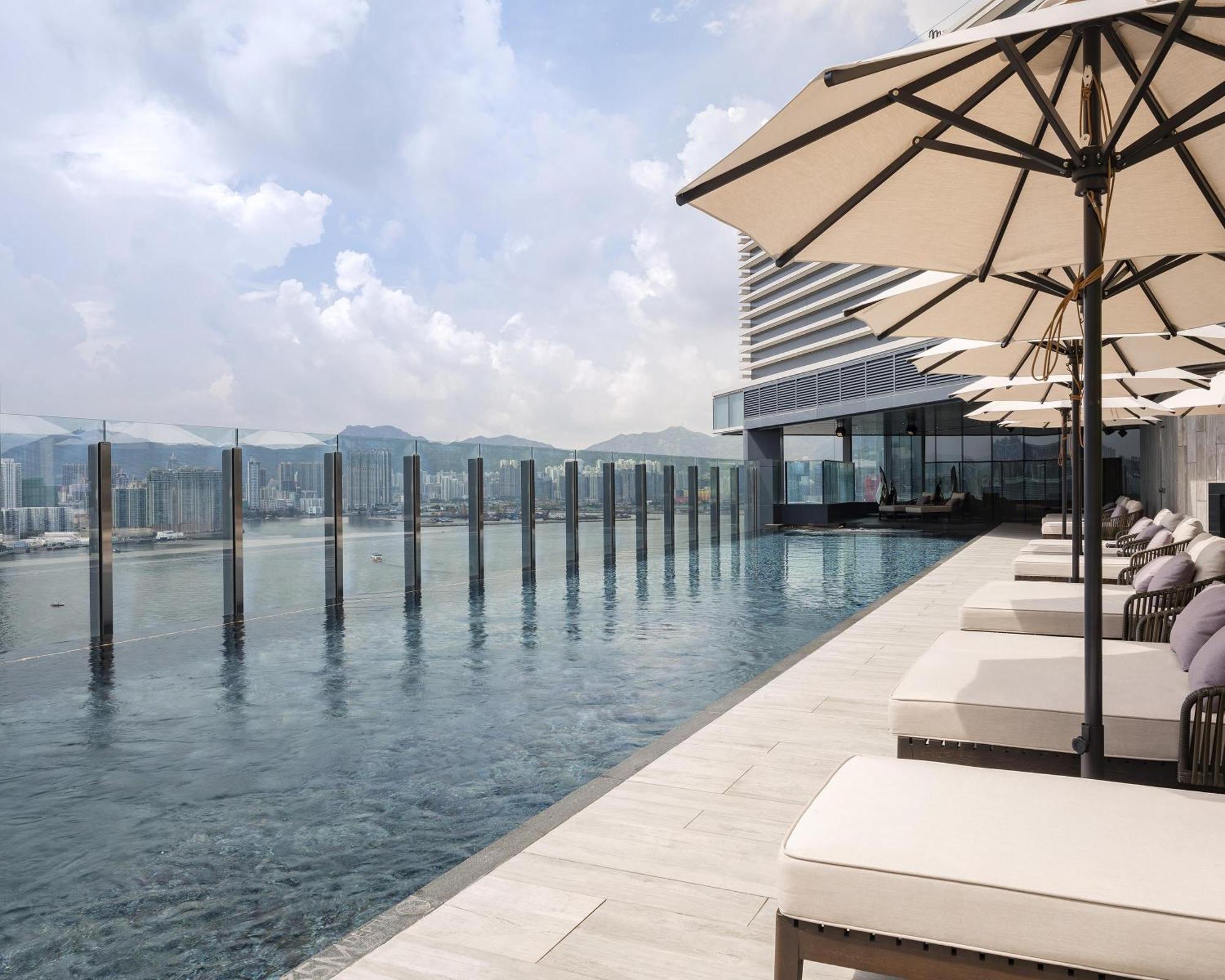 Hotel Hyatt Centric Victoria Harbour Hongkong Exteriér fotografie